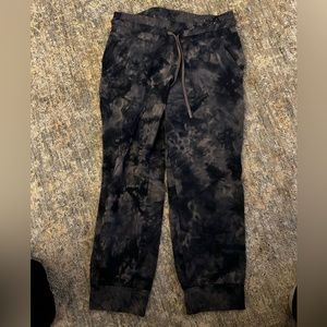 Lululemon high rise joggers
